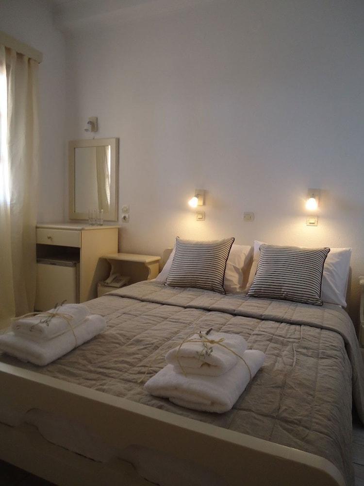 Hotel Porto Carra Fira  Esterno foto